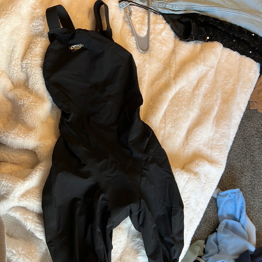 Speedo kneeskin